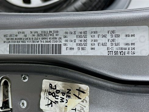 Used 2019 Jeep Compass Limited FWD image 12