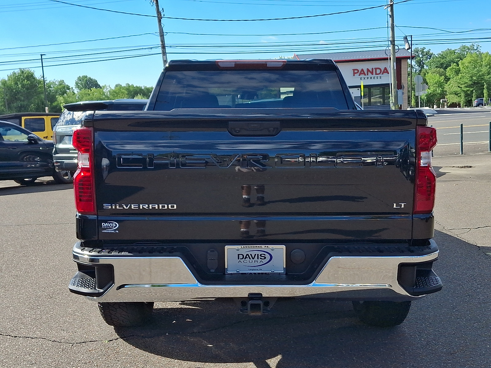 Used 2025 Chevrolet Silverado 1500 LT AWD/4WD image 5