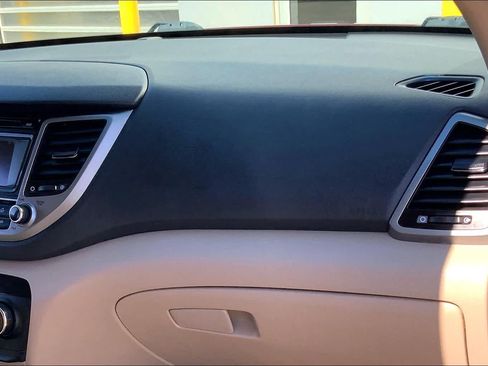 Used 2017 Hyundai Tucson SE w/ SE Popular Package 02 FWD image 19