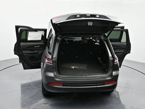 New 2025 Jeep Grand Cherokee Altitude image 46