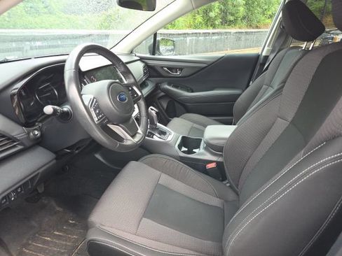 Used 2023 Subaru Outback Premium AWD/4WD image 3