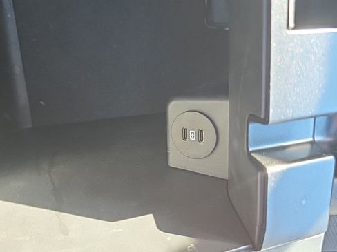 Used 2025 Ford Explorer ST image 37