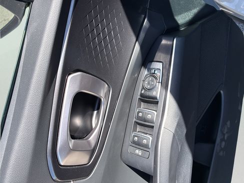 Certified 2026 Kia Sorento LX FWD image 18