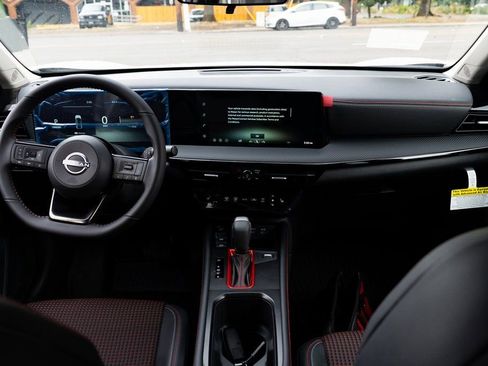 New 2026 Nissan Kicks SR w/ Cold Weather Package image 8