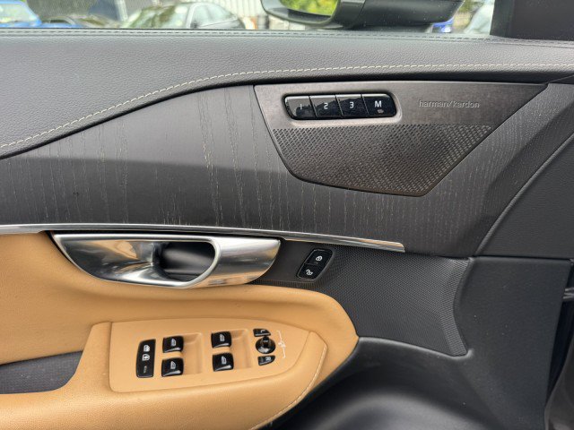 Used 2022 Volvo XC90 T6 Inscription w/ Lounge Package AWD/4WD image 22