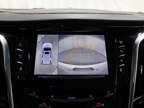 Used 2016 Cadillac Escalade Luxury AWD/4WD image 16