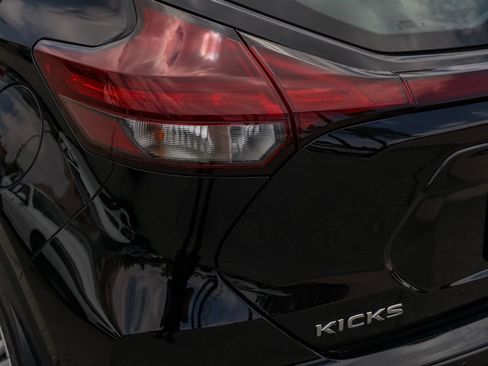 Used 2024 Nissan Kicks S FWD image 7