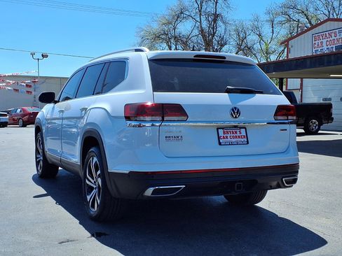 Used 2021 Volkswagen Atlas SEL Premium image 3
