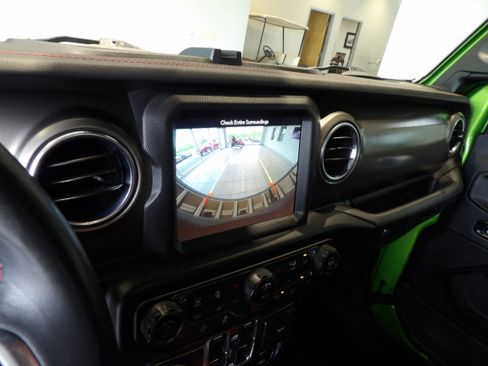 Used 2019 Jeep Wrangler Unlimited Rubicon AWD/4WD image 13