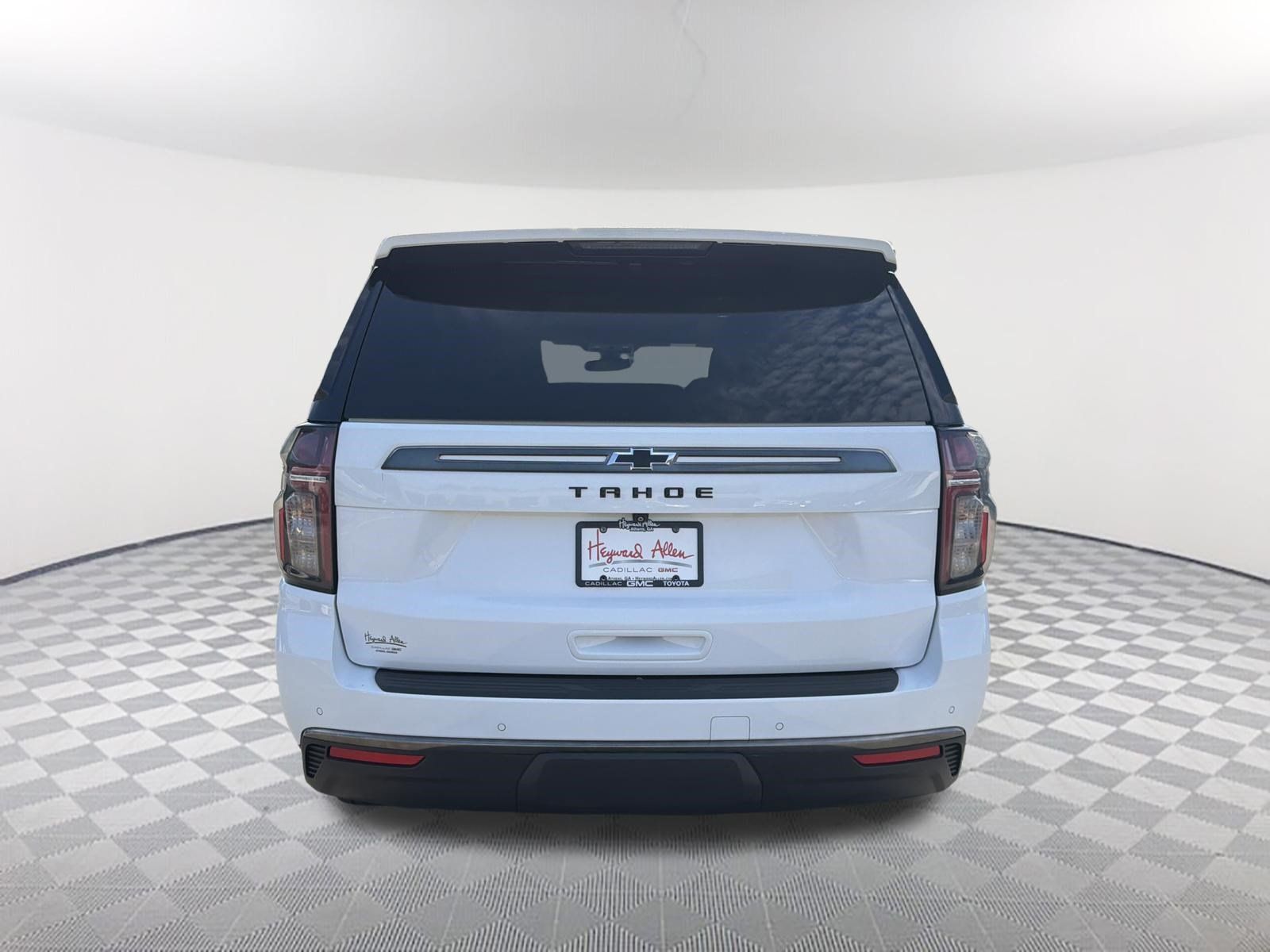 Certified 2022 Chevrolet Tahoe Z71 w/ Luxury Package AWD/4WD image 5