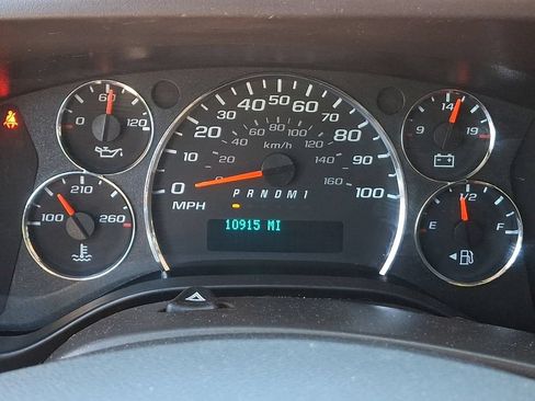 Used 2024 Chevrolet Express 2500 w/ Driver Convenience Package RWD image 20