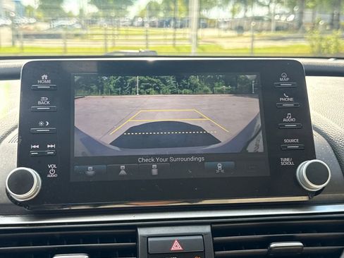 Used 2018 Honda Accord Touring image 26