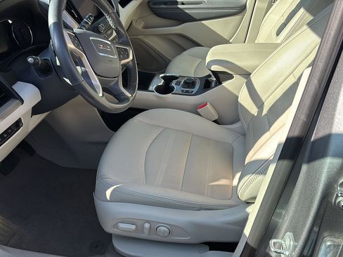 Used 2023 GMC Terrain Denali w/ Denali Premium Package image 7