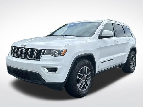 Used 2019 Jeep Grand Cherokee Laredo w/ Laredo X Package RWD image 2