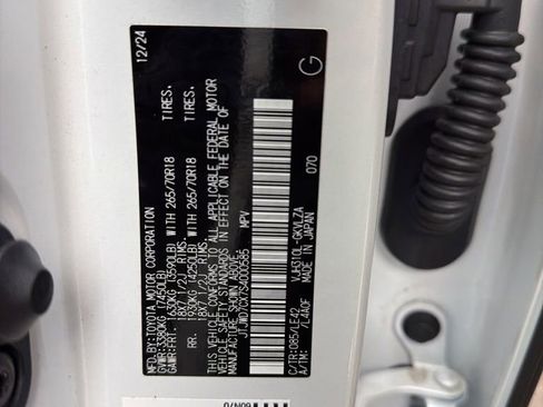 Used 2025 Lexus LX 700h Overtrail image 11