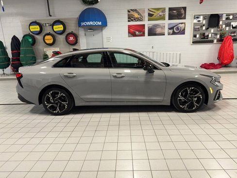 Used 2025 Kia K5 GT-Line w/ GT-Line Premium Package image 2