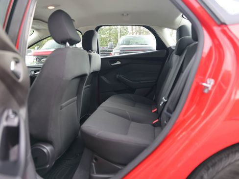Certified 2017 Ford Focus SE FWD image 13
