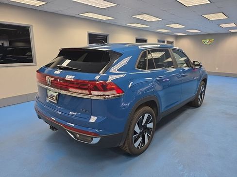Used 2026 Volkswagen Atlas Cross Sport SE AWD/4WD image 3
