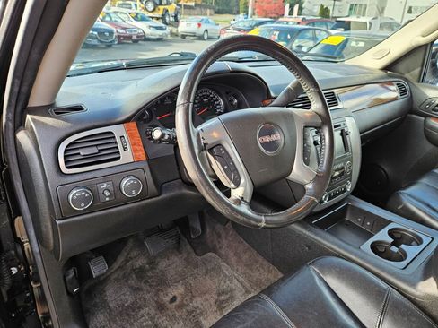 Used 2008 GMC Yukon XL SLT image 17