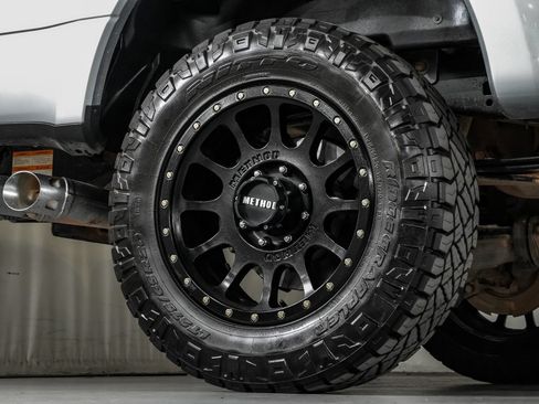 Used 2022 Ford F250 Platinum w/ FX4 Off-Road Package AWD/4WD image 53