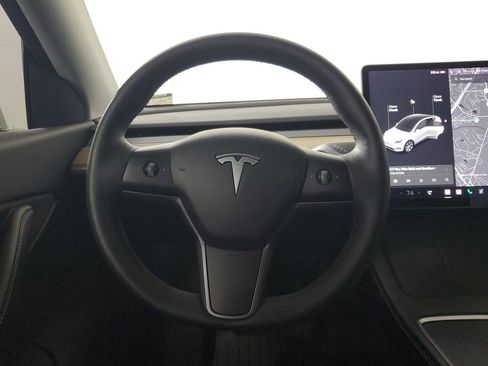 Used 2021 Tesla Model Y Long Range image 14