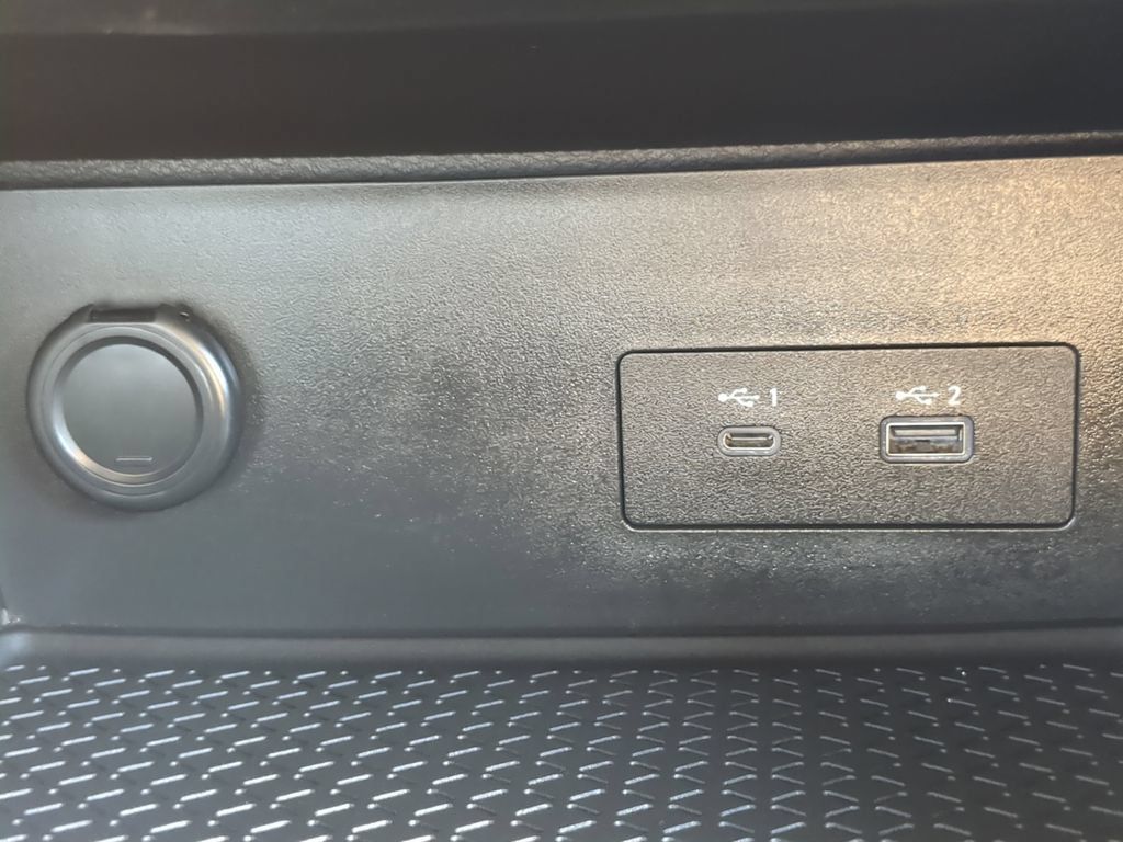 Used 2024 Nissan Pathfinder SV AWD/4WD image 23