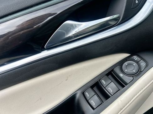 Used 2024 Buick Enclave Essence w/ Sport Touring Edition image 17