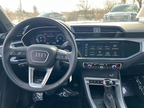 Used 2025 Audi Q3 2.0T Premium AWD/4WD image 9