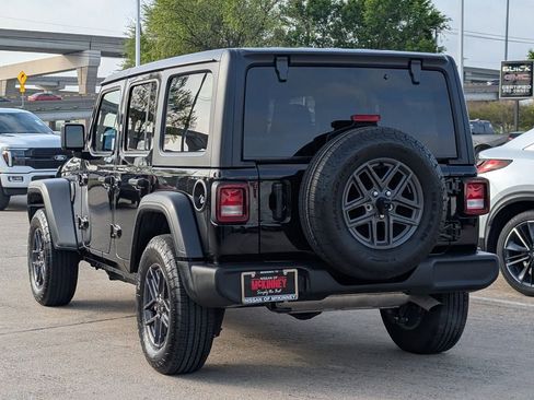 Used 2025 Jeep Wrangler Sport S image 4