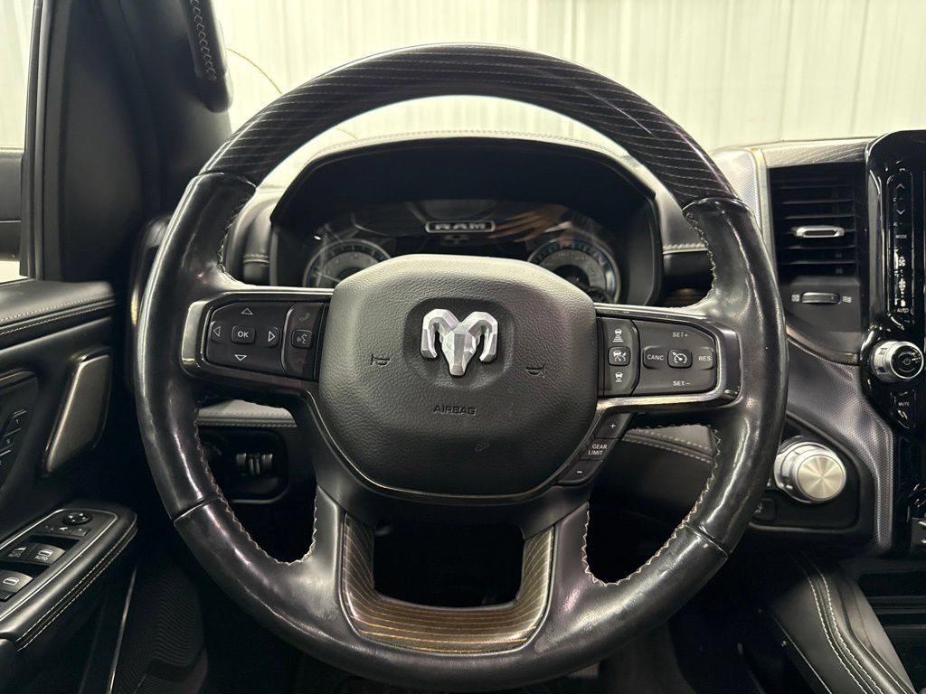 Used 2020 RAM 1500 Limited w/ Black Appearance Package AWD/4WD image 18
