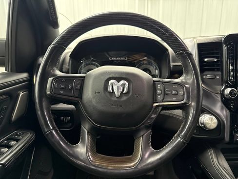 Used 2020 RAM 1500 Limited w/ Black Appearance Package AWD/4WD image 18