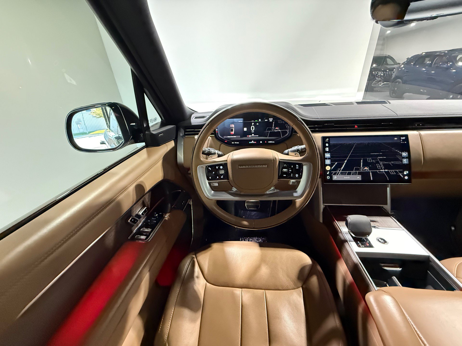 Used 2024 Land Rover Range Rover Long Wheelbase SE AWD/4WD image 27