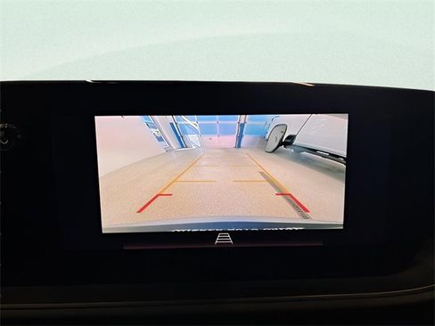 Used 2025 Buick Envista Preferred image 19