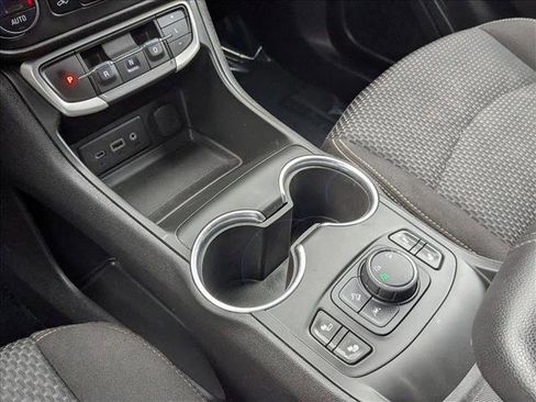 Used 2022 GMC Terrain SLE w/ Driver Convenience Package AWD/4WD image 14