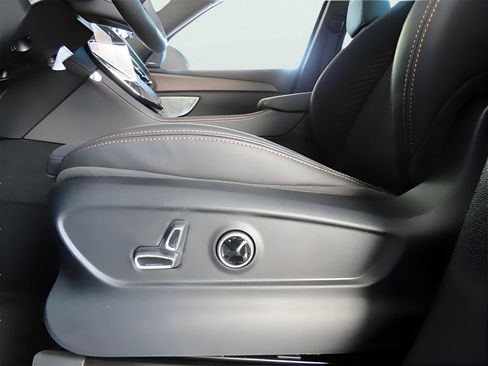 New 2025 Maserati Grecale Folgore image 50