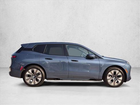 Used 2026 BMW iX xDrive60 AWD/4WD image 4