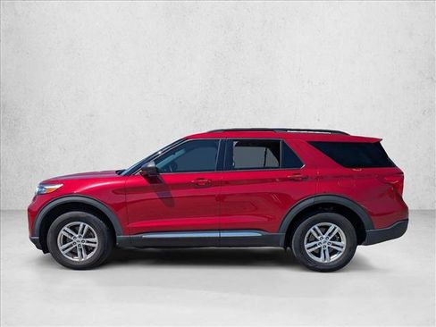 Used 2022 Ford Explorer XLT w/ Class IV Trailer Tow Package AWD/4WD image 9