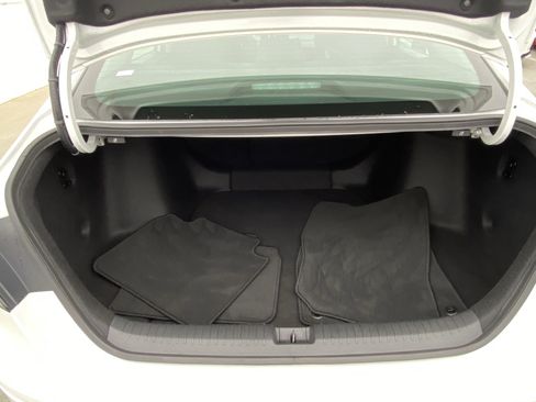 Certified 2025 Honda Accord SE image 12