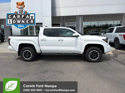 Used 2025 Toyota Tacoma SR5 AWD/4WD image 2