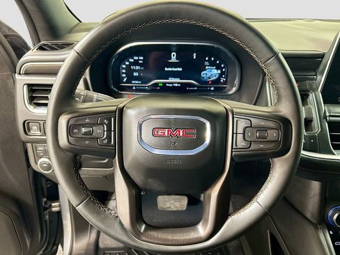 Used 2024 GMC Yukon AT4 w/ AT4 Premium Package AWD/4WD image 9