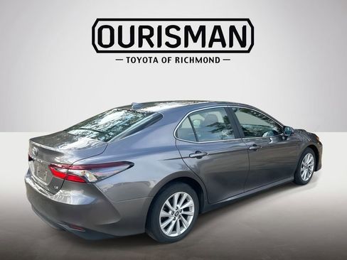 Used 2023 Toyota Camry LE image 5