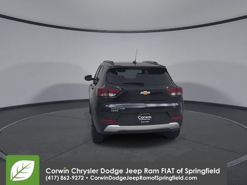 Used 2025 Chevrolet TrailBlazer LT w/ Convenience Package FWD image 12