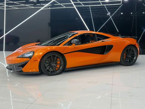 Used 2019 McLaren 570S Spider RWD image 17