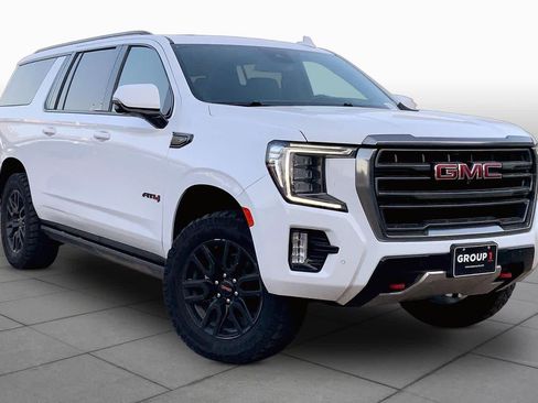 Used 2024 GMC Yukon XL AT4 w/ AT4 Premium Plus Package AWD/4WD image 5