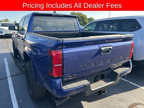 Used 2024 Toyota Tacoma SR5 AWD/4WD image 9