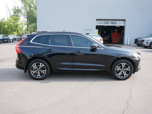 Used 2022 Volvo XC60 B5 Momentum w/ Climate Package AWD/4WD image 8