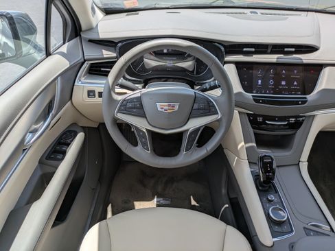 Certified 2023 Cadillac XT5 Premium Luxury w/ LPO, Premium Carpet Package FWD image 14
