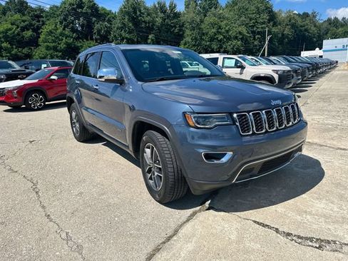 Used 2020 Jeep Grand Cherokee Limited w/ Premium Lighting Group AWD/4WD image 11
