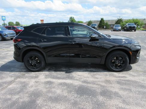 Used 2024 Chevrolet Blazer LT w/ Midnight/Sport Edition FWD image 6
