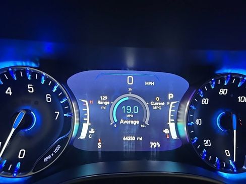 Used 2023 Chrysler Pacifica Touring-L FWD image 28